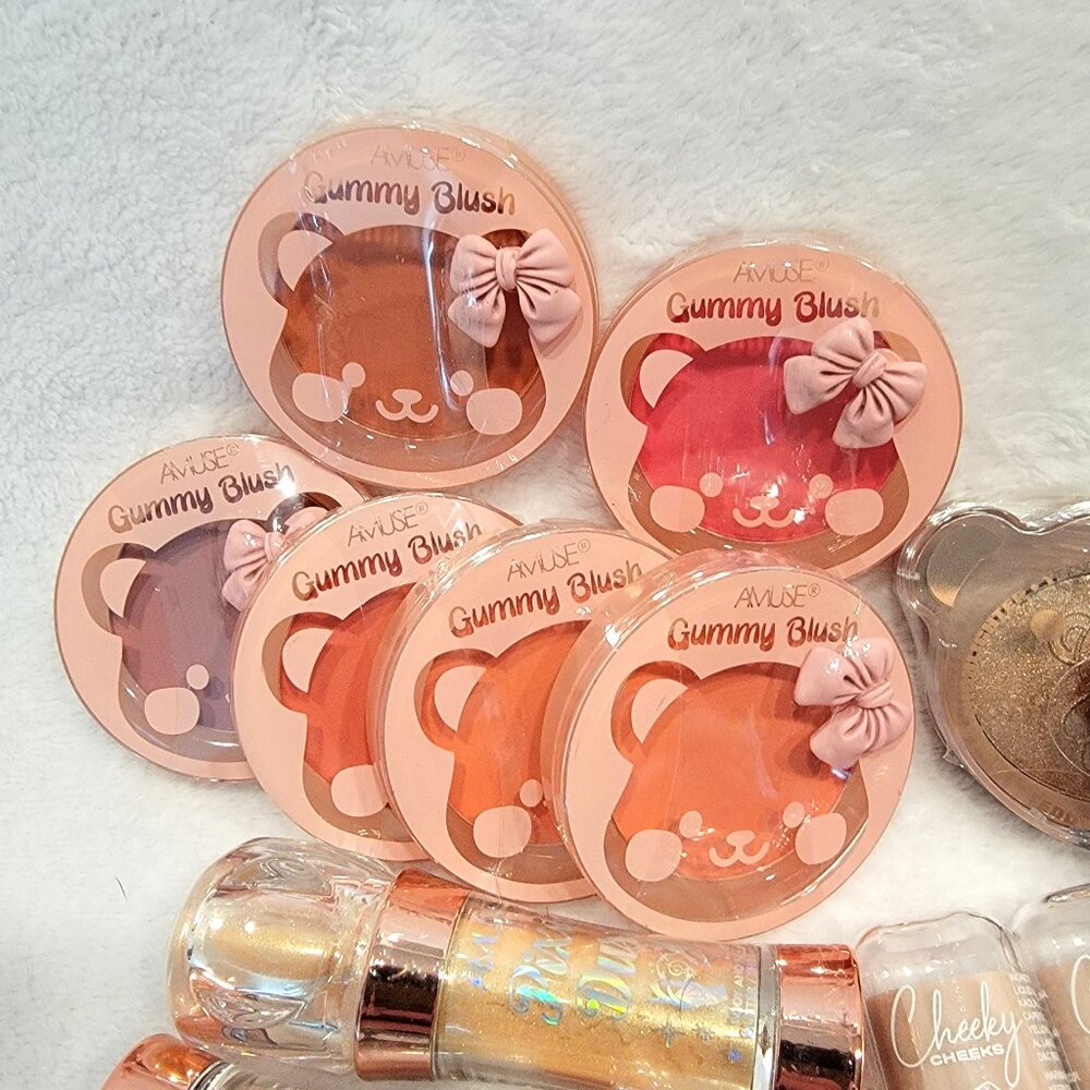 Amuse - Misc. Makeup lot - Picture 2 of 6